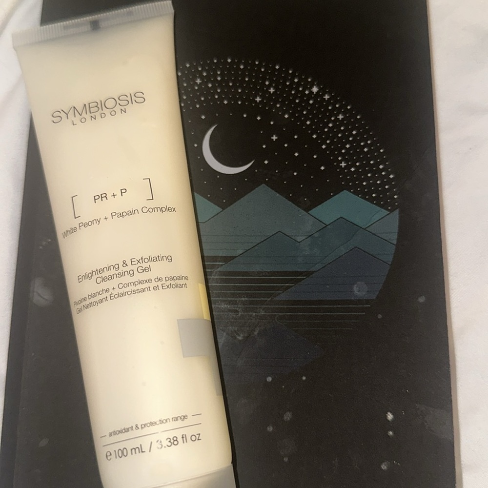 SYMBIOSIS [PR+P] Enlightening and Exfoliating Cleansing Gel
